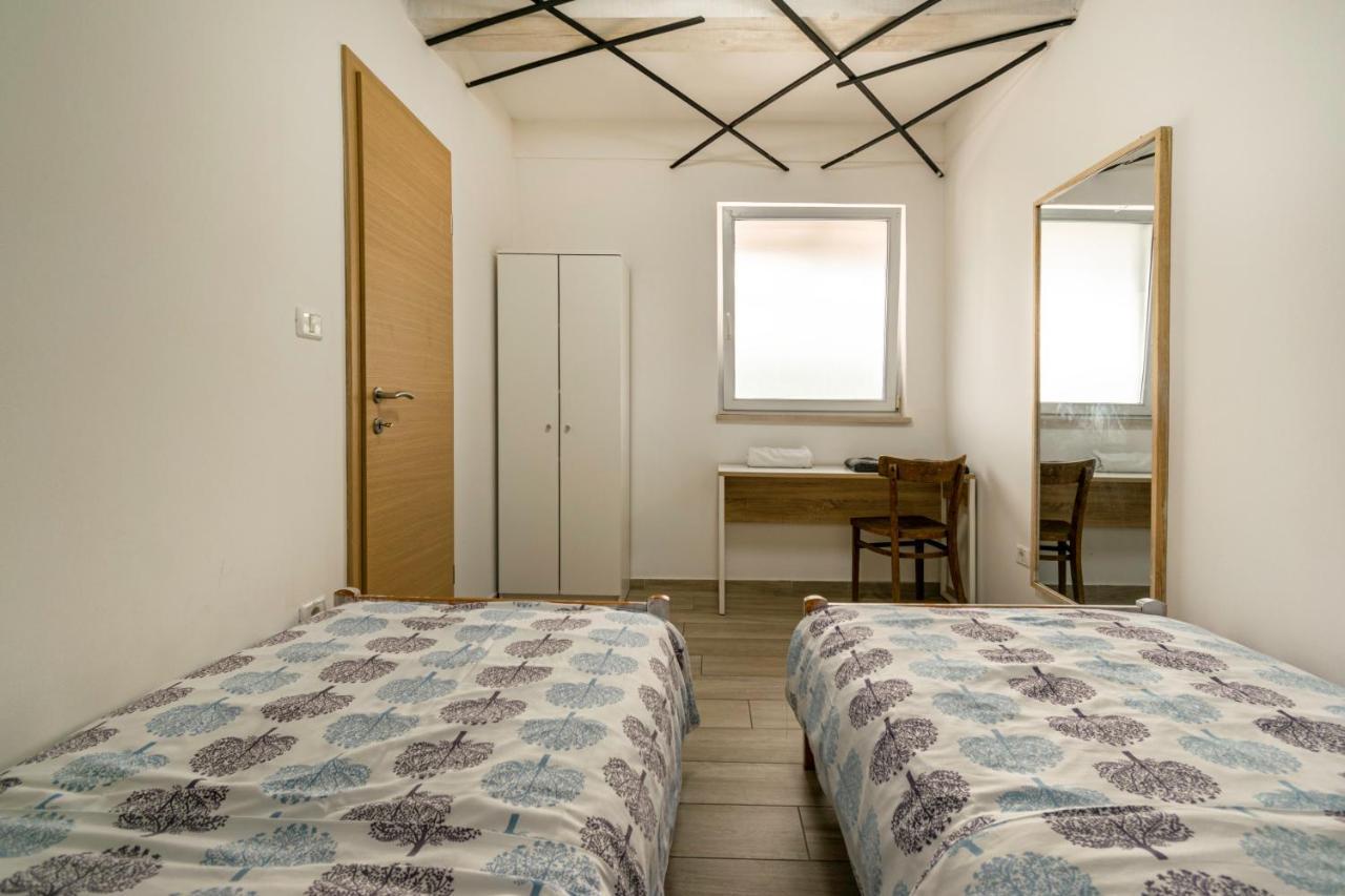 Hangar Apartments Izola Exterior foto